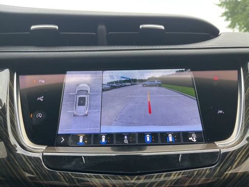 Used 2020 Cadillac XT6 Premium Luxury FWD image 27