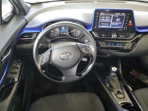 Used 2021 Toyota C-HR XLE image 11