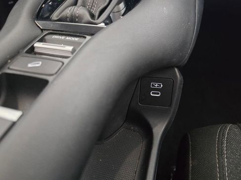 Used 2024 Honda HR-V LX image 16