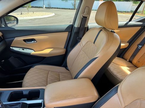 Used 2022 Nissan Sentra SV w/ SV Premium Package FWD image 10
