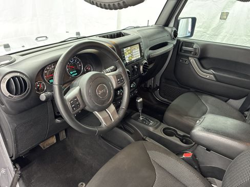 Used 2016 Jeep Wrangler Unlimited Sport AWD/4WD image 14