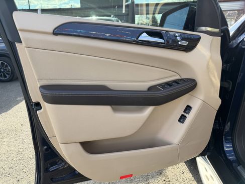 Used 2018 Mercedes-Benz GLS 450 GLS 450 w/ Premium Package image 26