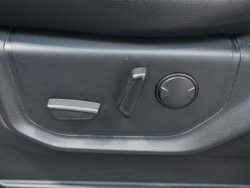 Used 2019 Ford F150 Lariat image 17