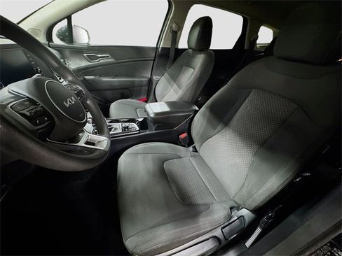 Used 2023 Kia Sportage LX image 15