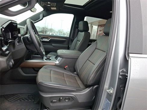 Used 2025 Chevrolet Silverado 2500 High Country w/ High Country Premium Package image 10