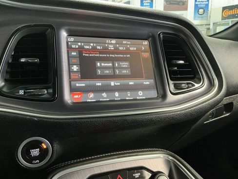 Used 2018 Dodge Challenger R/T Scat Pack RWD image 19