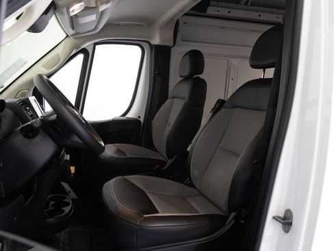Used 2025 RAM ProMaster 2500 w/ Convenience Group FWD image 18