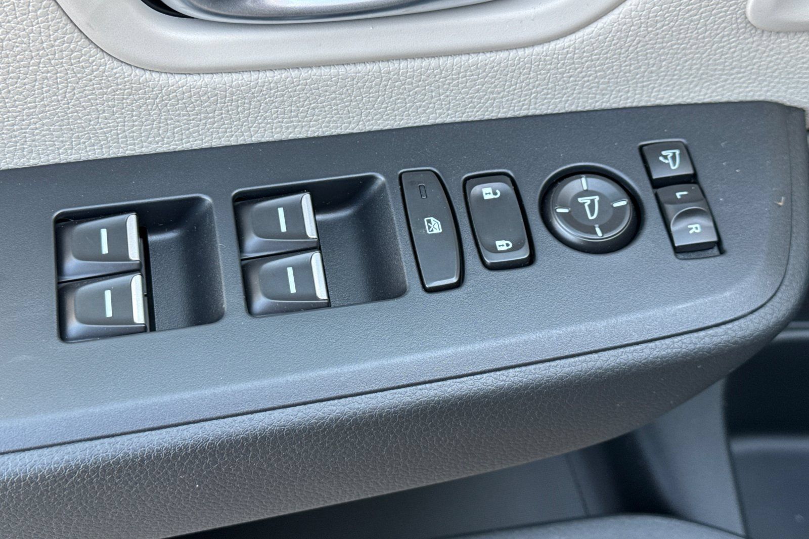 New 2026 Honda Pilot Touring image 12
