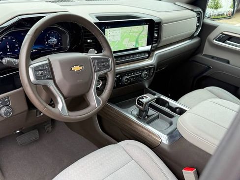 Used 2025 Chevrolet Silverado 1500 LT w/ Texas Edition Plus RWD image 10