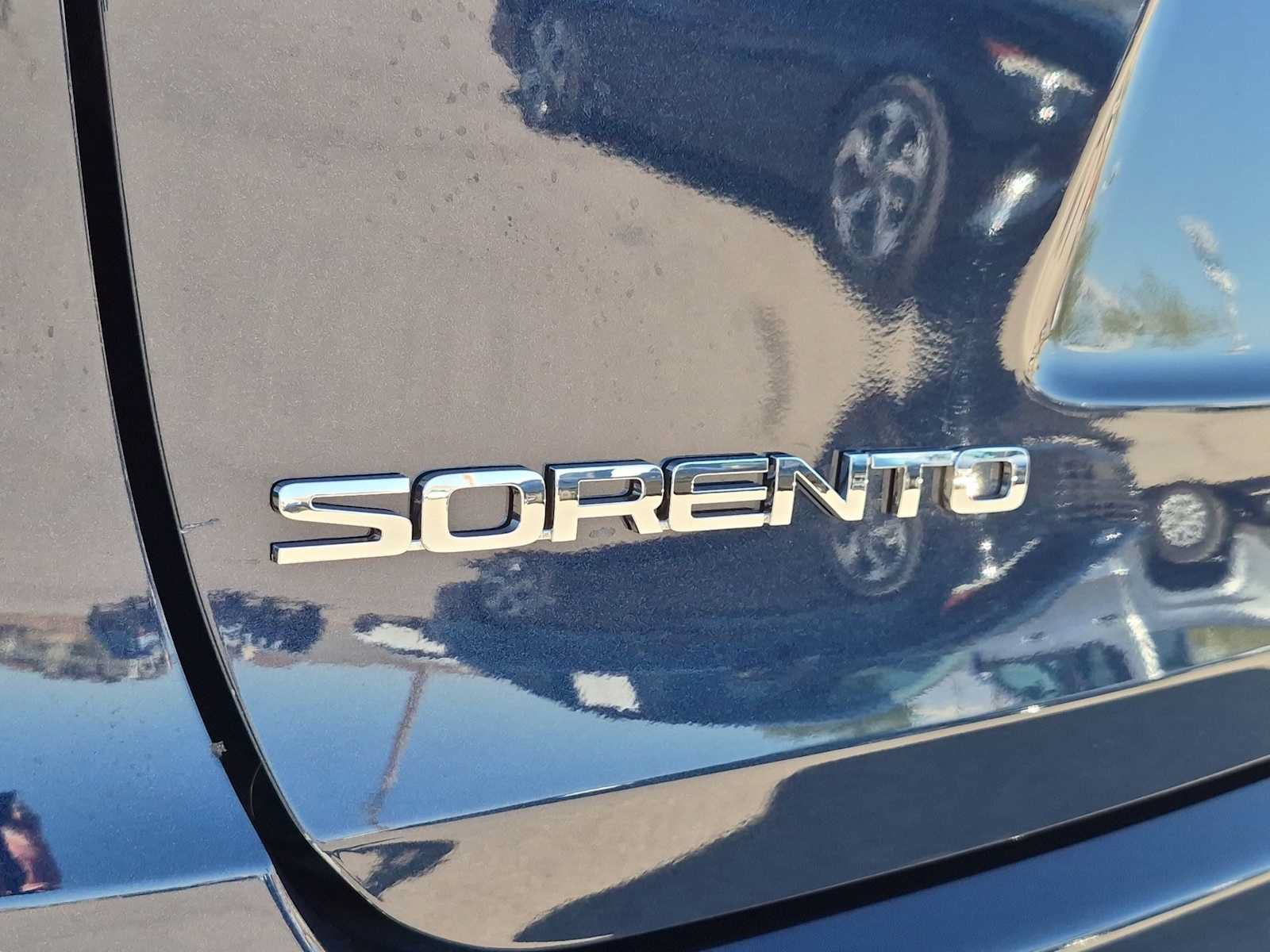 Used 2018 Kia Sorento FWD image 12