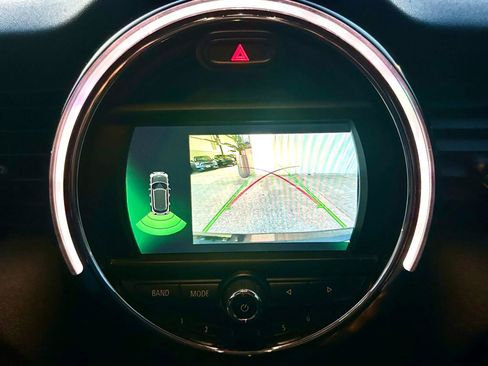 Used 2019 MINI Cooper 4-Door Hardtop FWD image 18