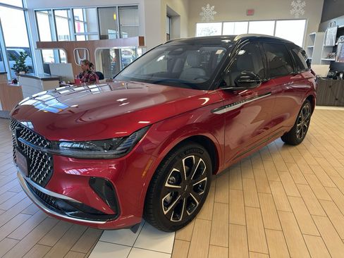 New 2026 Lincoln Nautilus Reserve image 16