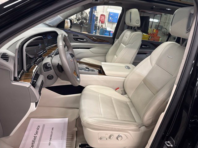 Certified 2024 Cadillac Escalade ESV Sport Platinum w/ LPO, ONYX Package AWD/4WD image 11