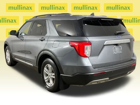 Certified 2021 Ford Explorer XLT w/ Equipment Group 202A image 10
