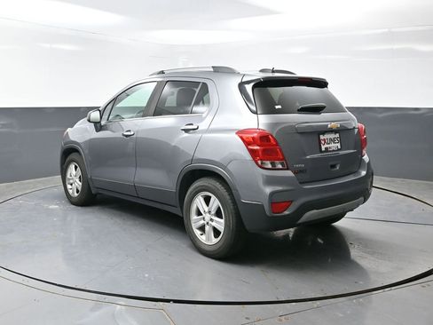 Used 2020 Chevrolet Trax LT w/ LT Convenience Package FWD image 10