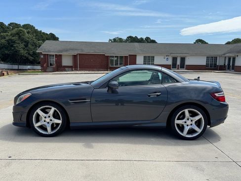 Used 2014 Mercedes-Benz SLK 250 image 2