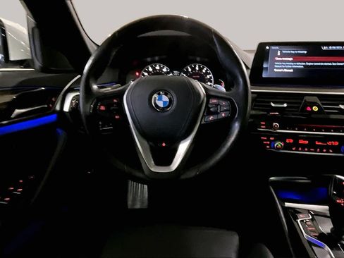 Used 2018 BMW 530i xDrive w/ Premium Package AWD/4WD image 12