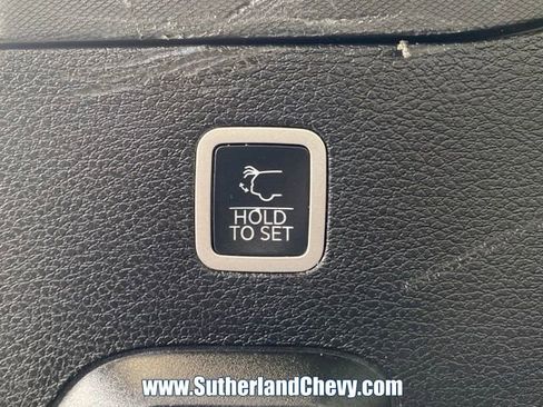 Used 2022 Jeep Grand Wagoneer Series III w/ Rear Seat Video Group 1 image 52