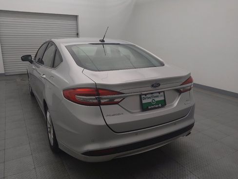 Used 2018 Ford Fusion SE w/ Fusion SE Technology Package image 6