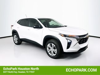 Used 2025 Chevrolet Trax LS FWD video 1