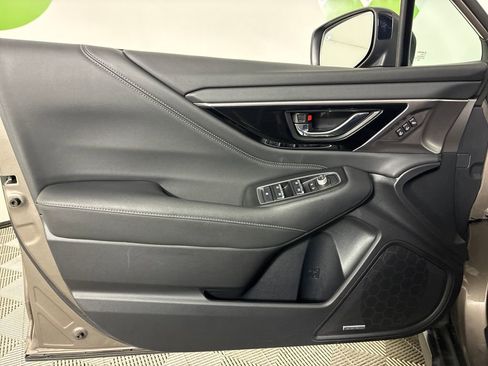 Used 2023 Subaru Outback Limited image 12