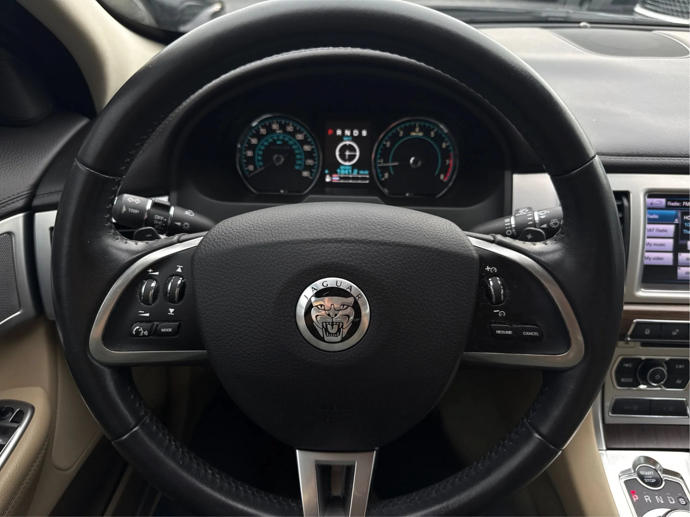 Used 2013 Jaguar XF 3.0 RWD image 25