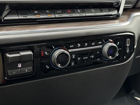 Used 2022 Chevrolet Silverado 1500 LT Trail Boss image 42