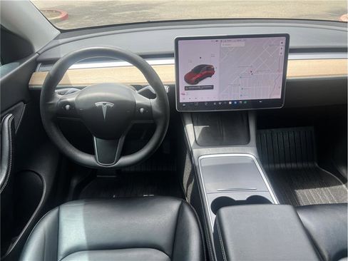Used 2021 Tesla Model Y Long Range AWD/4WD image 13