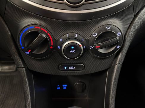 Used 2016 Hyundai Accent SE FWD image 10