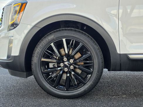 Used 2022 Kia Telluride SX w/ Towing Package FWD image 9