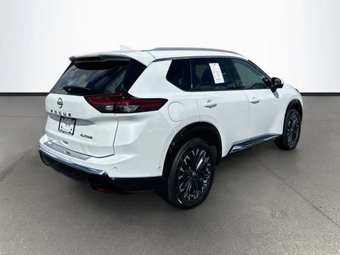Certified 2024 Nissan Rogue Platinum w/ Platinum Premium Package FWD image 29