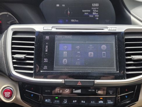 Used 2017 Honda Accord EX-L image 26