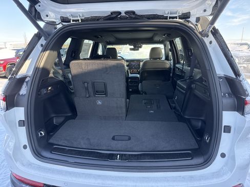 New 2025 Jeep Grand Cherokee L Limited image 10