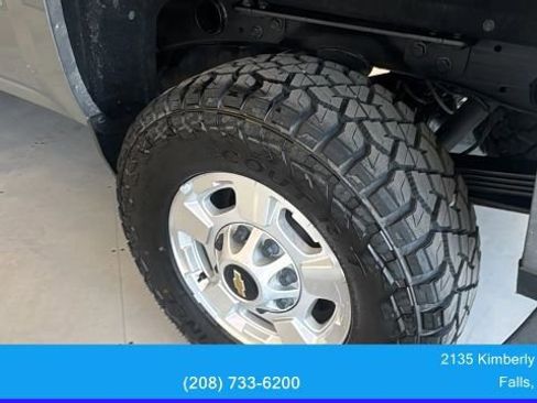 Used 2017 Chevrolet Silverado 2500 LT w/ LT Convenience Package AWD/4WD image 42