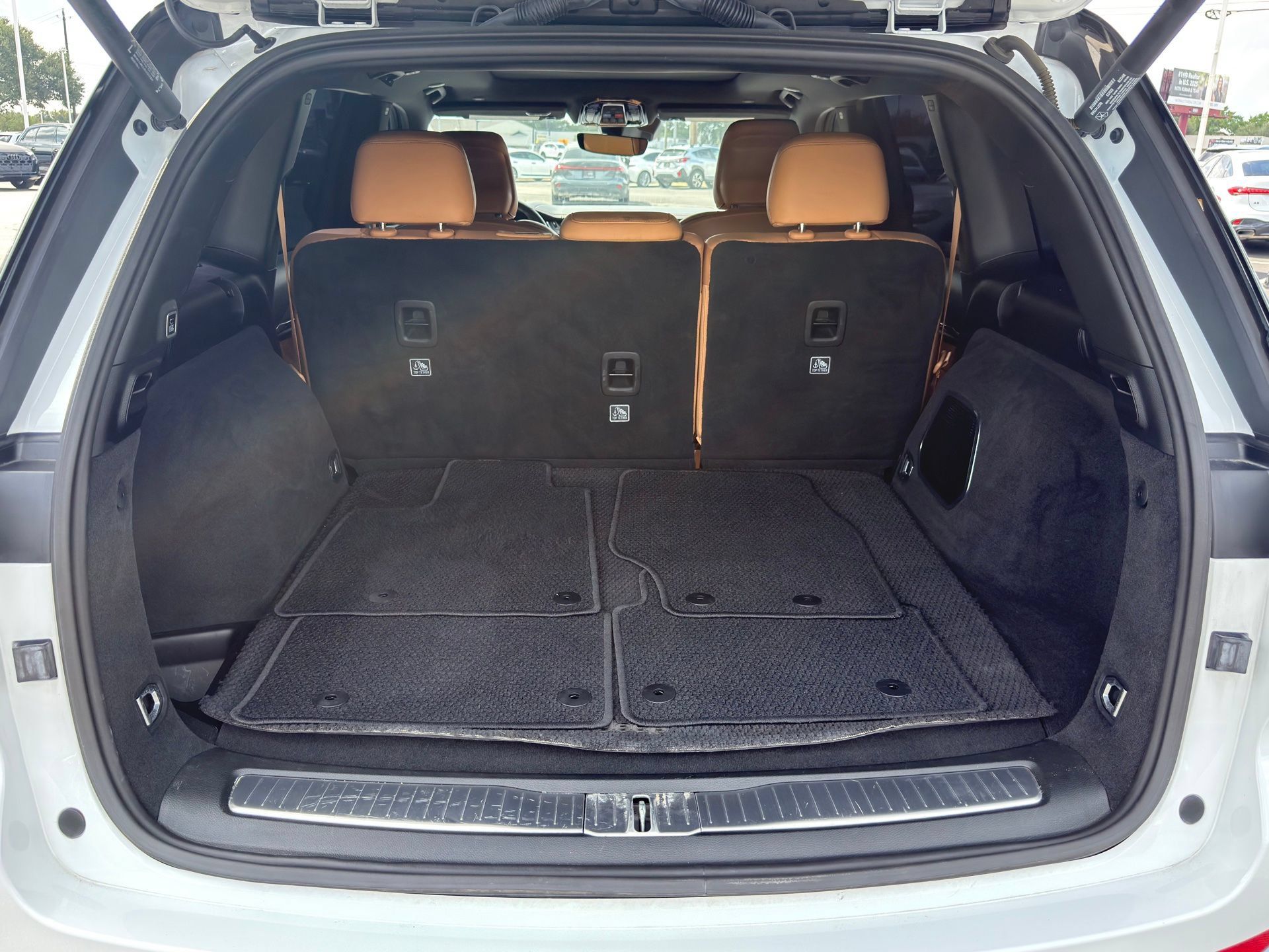 Used 2023 Jeep Grand Cherokee Summit RWD image 10