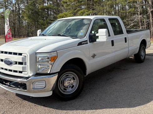 Used 2014 Ford F250 XL w/ Power Equipment Group image 2