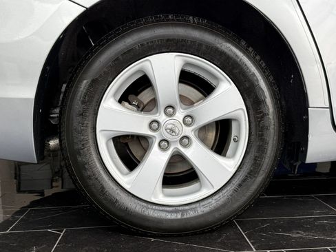 Used 2012 Toyota Sienna LE FWD image 28