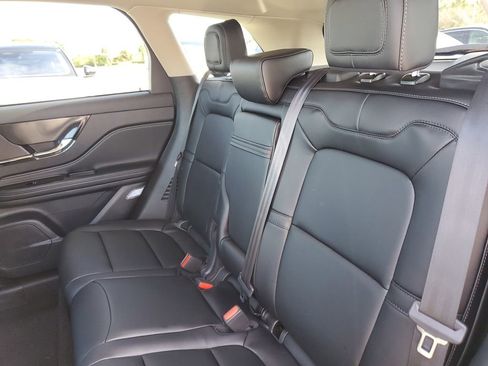 New 2026 Lincoln Corsair Premiere image 12