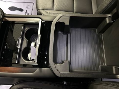 New 2026 GMC Yukon Denali AWD/4WD image 19