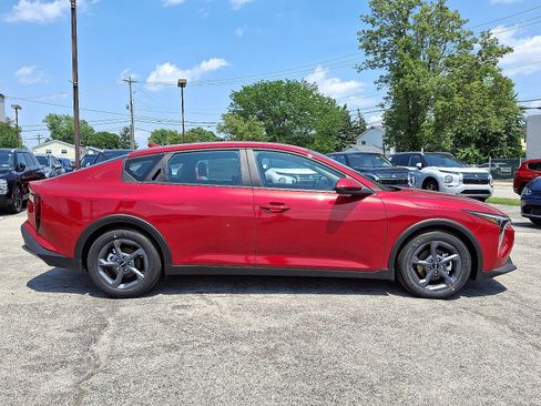 New 2025 Kia K4 LXS image 8