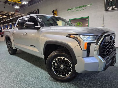 Used 2022 Toyota Tundra SR5 w/ TRD Off-Road Package AWD/4WD image 14