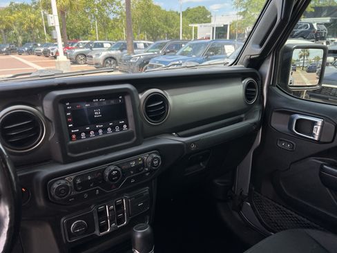 Used 2021 Jeep Gladiator Sport AWD/4WD image 27