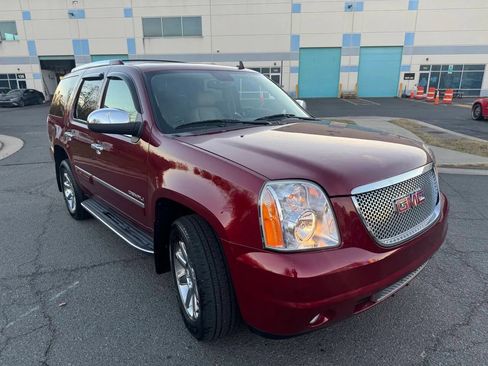 Used 2011 GMC Yukon Denali image 22