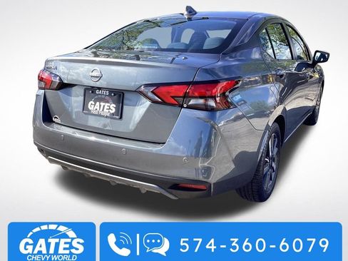 Used 2025 Nissan Versa SV FWD image 9