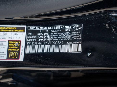 Used 2025 Mercedes-Benz C 300 Sedan image 38