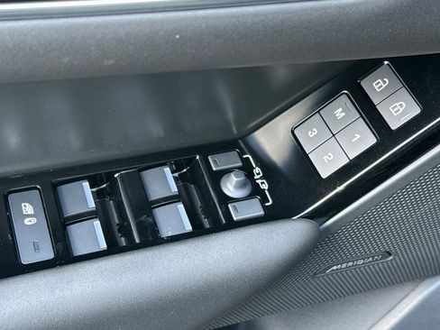 New 2026 Land Rover Range Rover Velar S AWD/4WD image 11