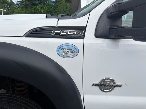 Used 2016 Ford F550 4x4 Crew Cab Super Duty image 13