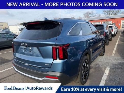 Used 2025 Kia Sorento EX image 7