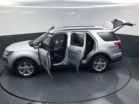 Used 2019 Ford Explorer Limited w/ Class III Trailer Tow Package image 23