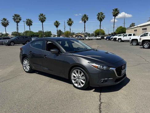 Used 2017 MAZDA MAZDA3 Grand Touring FWD image 11